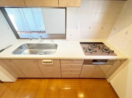 ���{�L���s����2���� 21-3�̒��Ã}���V�����̃L�b�`��