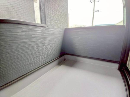 ���{�����s����2���ڂ̐V�z��ˌ��Ẵo���R�j�[