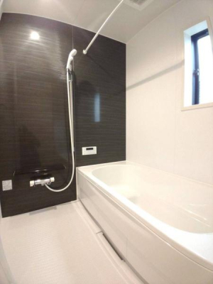 ���{�����s����2���ڂ̐V�z��ˌ��Ă̗���