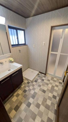 {s~h2ڂ̒ÈˌĂ̐ʑEʏ