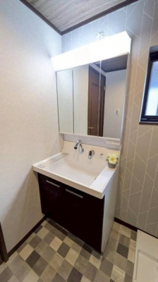 {s~h2ڂ̒ÈˌĂ̐ʑEʏ