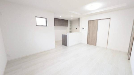 ���{�����s�i�a3���ڂ̐V�z��ˌ��Ẵ��r���O