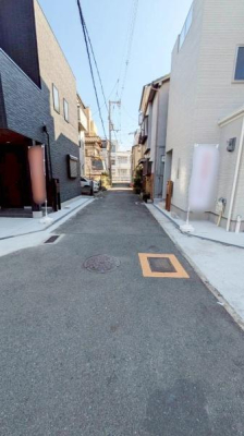 ���{�����s�i�a3���ڂ̐V�z��ˌ��Ă̑O�ʓ��H�܂ތ��n�ʐ^