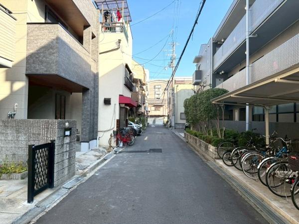 {sZj1ڂ̐VzˌĂ̑OʓH܂ތnʐ^