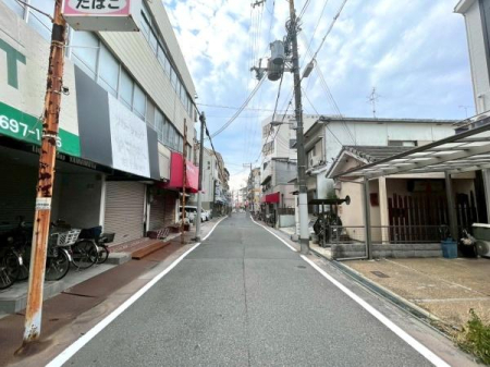 {sZgc2ڂ̒ÈˌĂ̑OʓH܂ތnʐ^