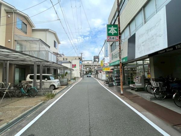 {sZgc2ڂ̒ÈˌĂ̑OʓH܂ތnʐ^