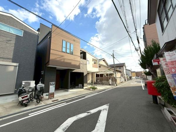 {sZj3ڂ̒ÈˌĂ̑OʓH܂ތnʐ^