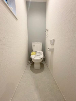 ���{����s������1���ڂ̐V�z��ˌ��Ẵg�C��
