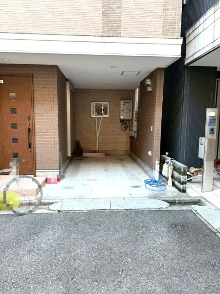 大阪府大阪市生野区巽西3丁目の中古一戸建ての駐車場