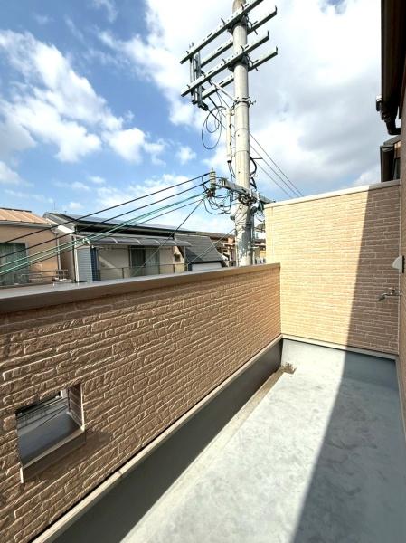 大阪府大阪市生野区巽西3丁目の中古一戸建てのバルコニー