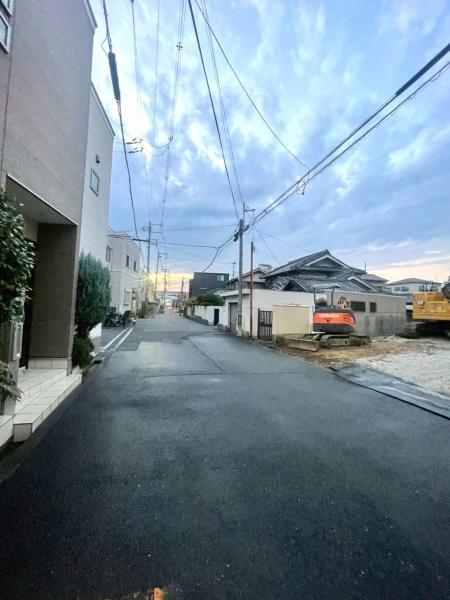 {sZj5ڂ̓yn̑OʓH܂ތnʐ^