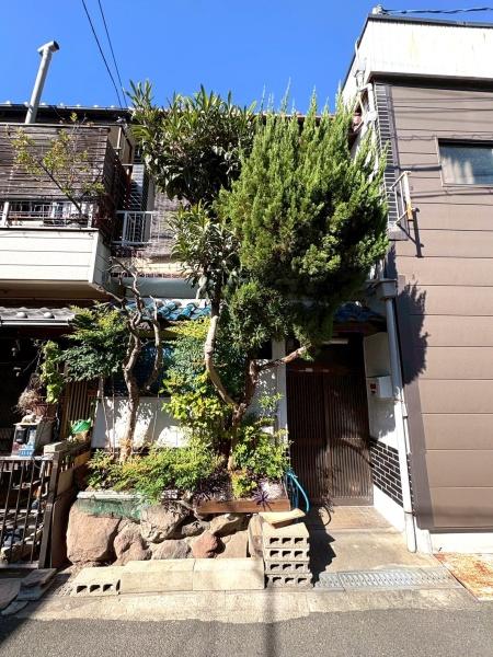 大阪府大阪市東住吉区田辺6丁目の中古テラスハウスの現地外観写真