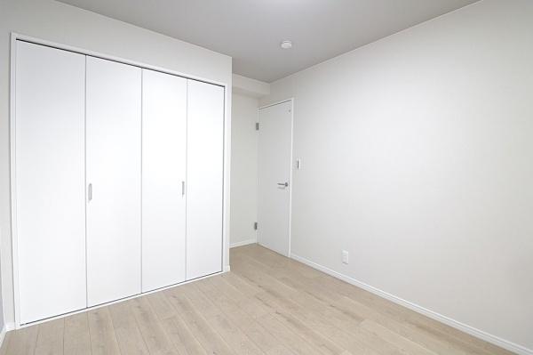 大阪府大阪市東住吉区山坂1丁目の中古マンションの洋室