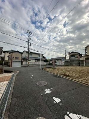 ���{�Q����s�����������̓y�n�̑O�ʓ��H�܂ތ��n�ʐ^