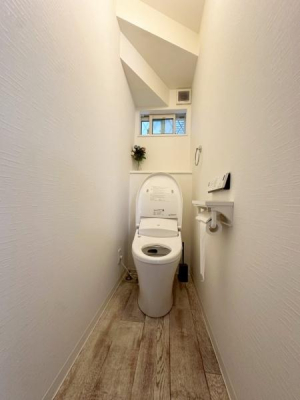 ���{��^�s���n�����̒��È�ˌ��Ẵg�C��