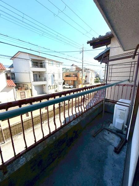 大阪府八尾市天王寺屋3丁目の中古一戸建てのバルコニー
