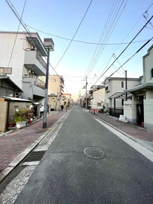 {sZg鍇1ڂ̐VzˌĂ̑OʓH܂ތnʐ^