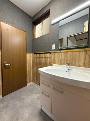 ���{���s�����F�k1���ڂ̒��È�ˌ��Ă̐��ʑ�E���ʏ�