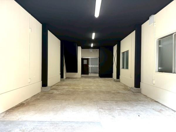 ���{���s�����F�k1���ڂ̒��È�ˌ��Ă̒��ԏ�