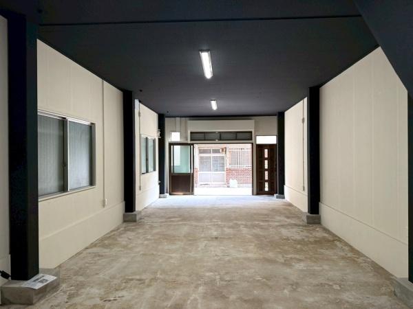 ���{���s�����F�k1���ڂ̒��È�ˌ��Ă̒��ԏ�