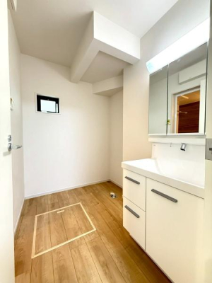 ���{���s�����Z�j��2���ڂ̐V�z��ˌ��Ă̐��ʑ�E���ʏ�