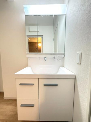 ���{���s�����Z�j��2���ڂ̐V�z��ˌ��Ă̐��ʑ�E���ʏ�