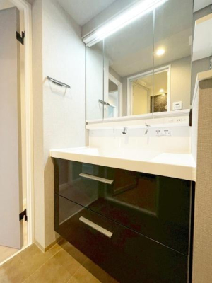 ���{�L���s�������� 12-18�̒��Ã}���V�����̐��ʑ�E���ʏ�