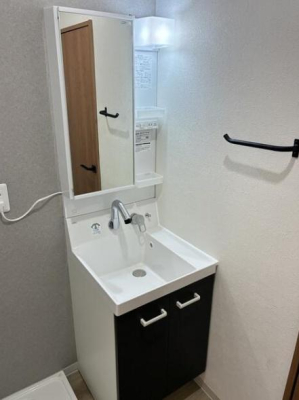 {s[8ڂ̒ÈˌĂ̐ʑEʏ