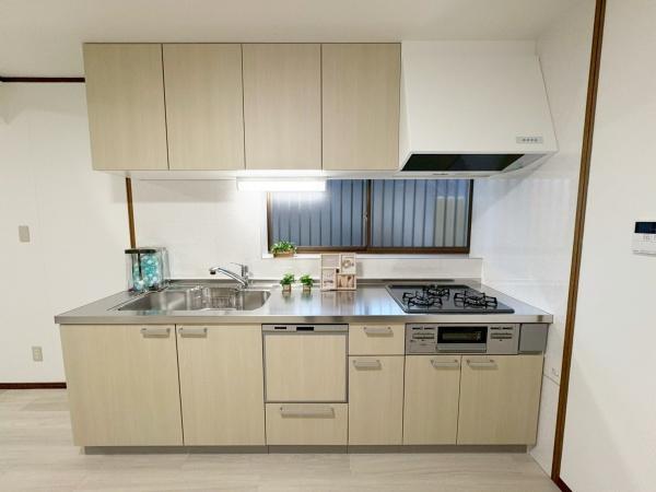 ���{��^�s�]�[���̒��È�ˌ��ẴL�b�`��