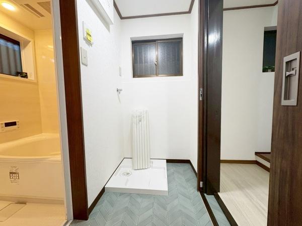 ���{��^�s�]�[���̒��È�ˌ��Ă̐��ʑ�E���ʏ�