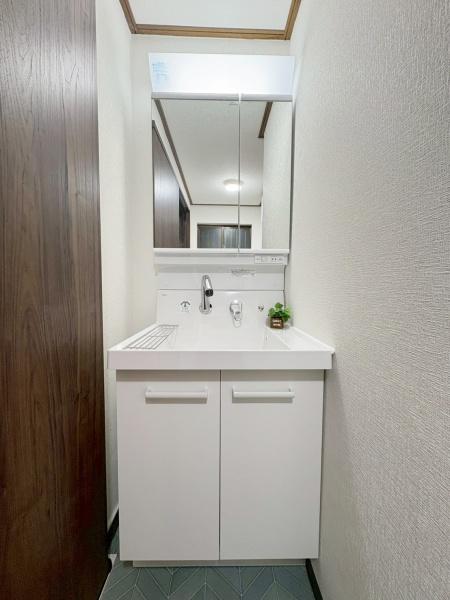 ���{��^�s�]�[���̒��È�ˌ��Ă̐��ʑ�E���ʏ�