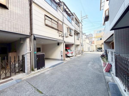 {s搼O3ڂ̒ÈˌĂ̑OʓH܂ތnʐ^