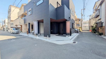 {sia3ڂ̐VzˌĂ̑OʓH܂ތnʐ^