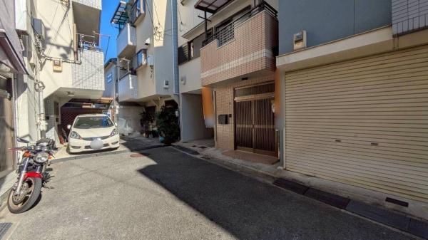 {sߐ3ڂ̒ÈˌĂ̑OʓH܂ތnʐ^