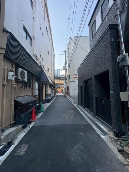 {sQb{1ڂ̐VzˌĂ̑OʓH܂ތnʐ^