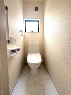 ���{���s����������1���ڂ̐V�z��ˌ��Ẵg�C��