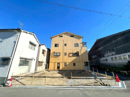 {s1ڂ̐VzˌĂ̑OʓH܂ތnʐ^