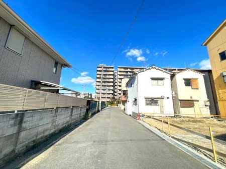 {s1ڂ̐VzˌĂ̑OʓH܂ތnʐ^