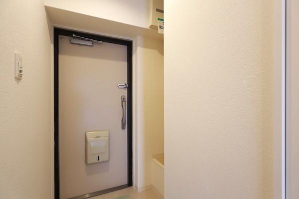 大阪府大阪市東住吉区湯里2丁目の中古マンションの玄関