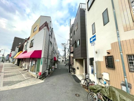 {s敽쓌3ڂ̒ÈˌĂ̑OʓH܂ތnʐ^