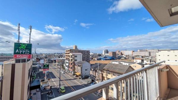 ���{�����s�F��5���ڂ̒��Ã}���V�����̏Z�˂���̒��]�ʐ^