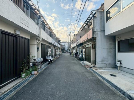 {s2ڂ̒ÈˌĂ̑OʓH܂ތnʐ^