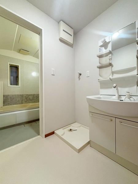 {s2ڂ̒ÈˌĂ̐ʑEʏ