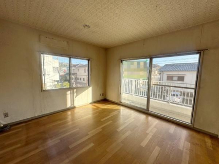 ���{�l����s���R2���ڂ̒��Ã}���V�����̃��r���O