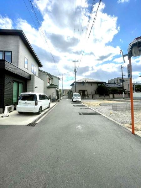 {sZgZc4ڂ̐VzˌĂ̑OʓH܂ތnʐ^