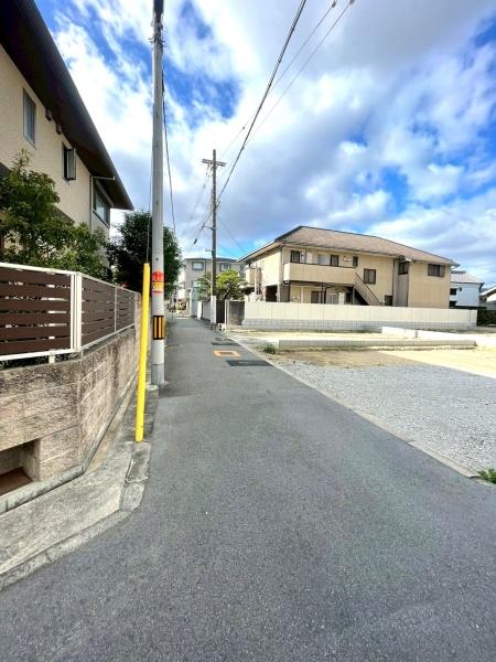 {sZgZc4ڂ̐VzˌĂ̑OʓH܂ތnʐ^