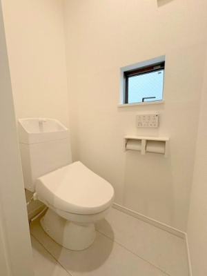 ���{�����s���Z������3���ڂ̐V�z��ˌ��Ẵg�C��