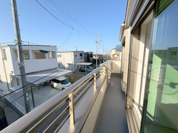 ���{�����s���Z������3���ڂ̐V�z��ˌ��Ẵo���R�j�[