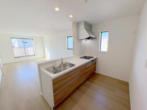 ���{�����s���Z������3���ڂ̐V�z��ˌ��Ẵ��r���O