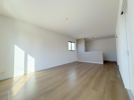 ���{�����s���Z������3���ڂ̐V�z��ˌ��Ẵ��r���O